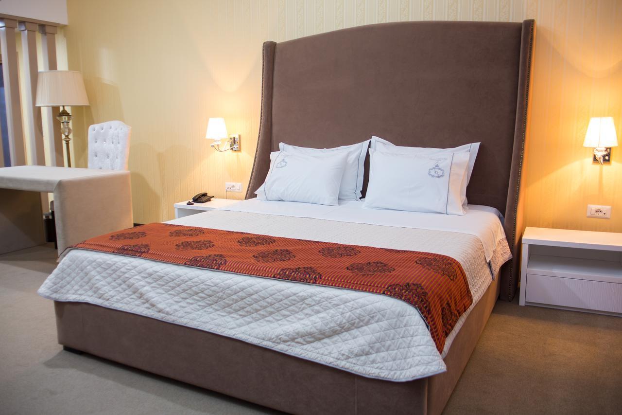 Santa Quaranta Premium Resort Sarandë Esterno foto