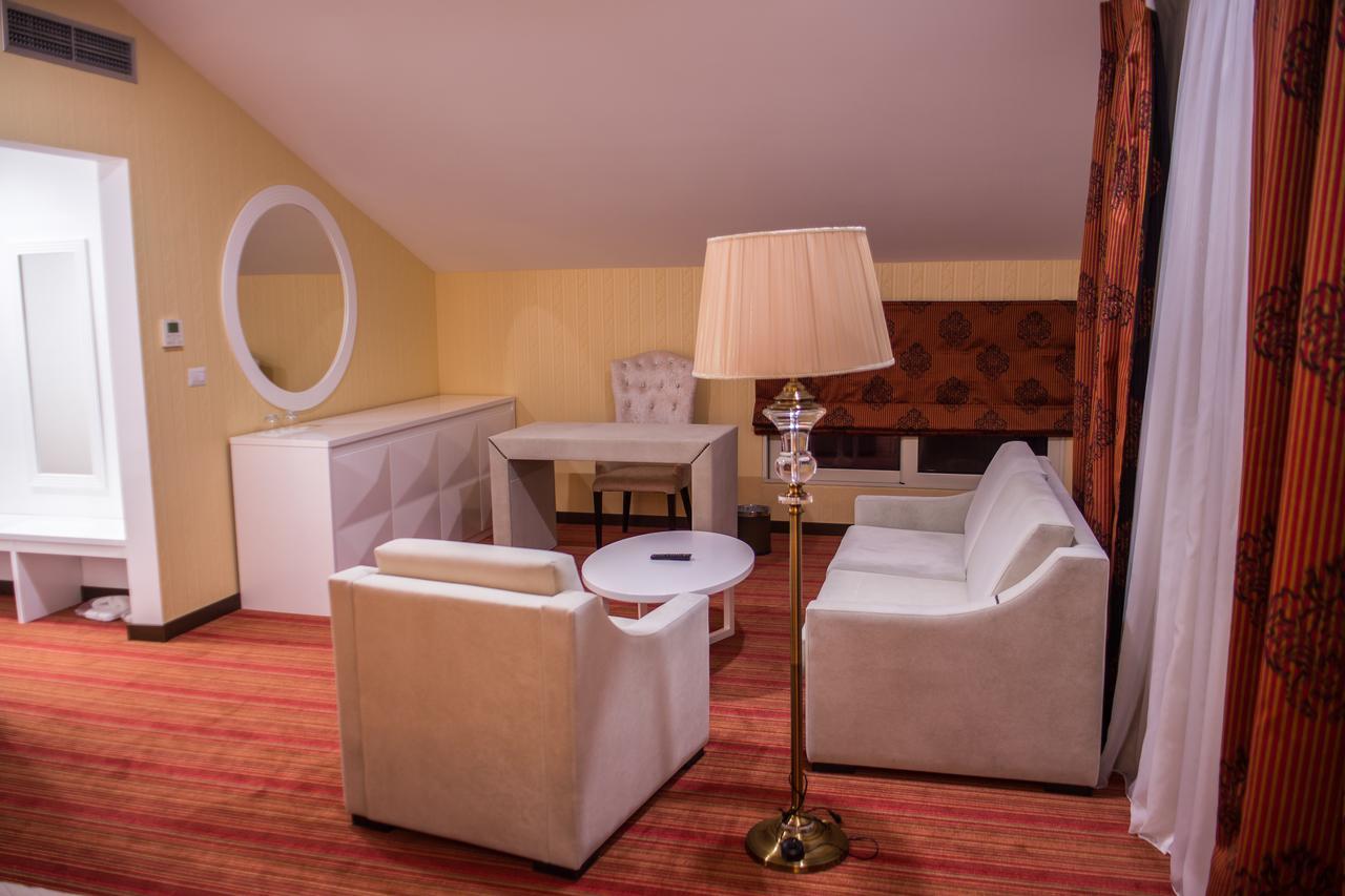 Santa Quaranta Premium Resort Sarandë Esterno foto