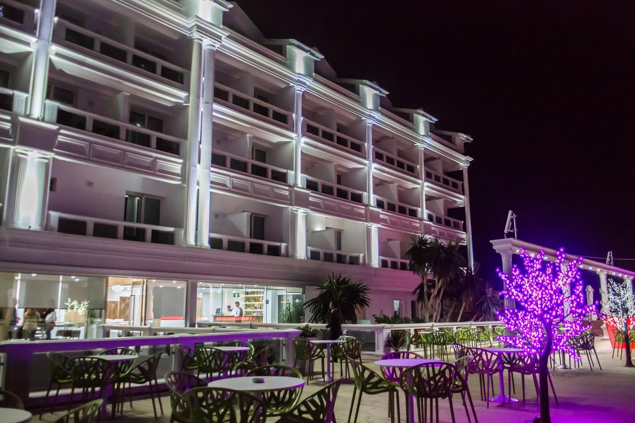 Santa Quaranta Premium Resort Sarandë Esterno foto