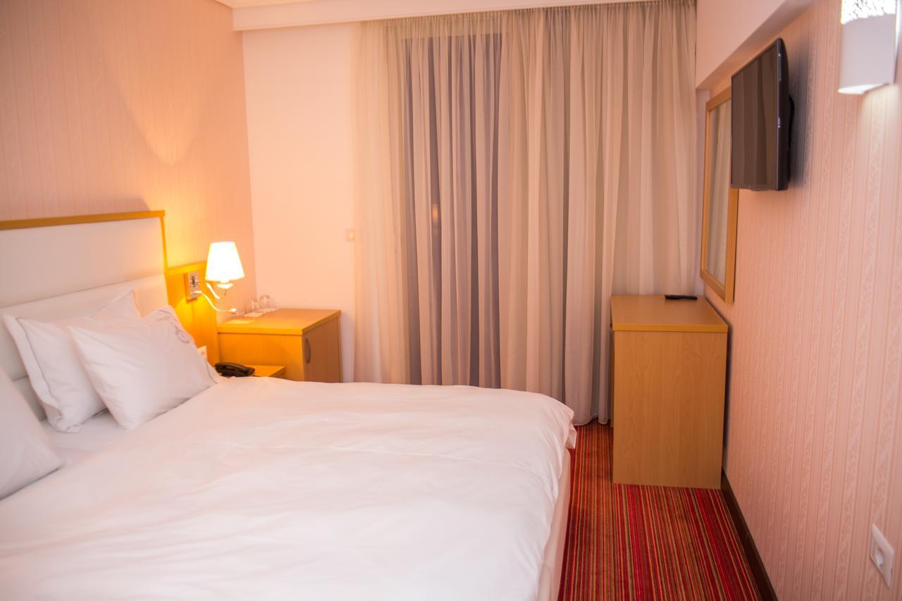 Santa Quaranta Premium Resort Sarandë Esterno foto