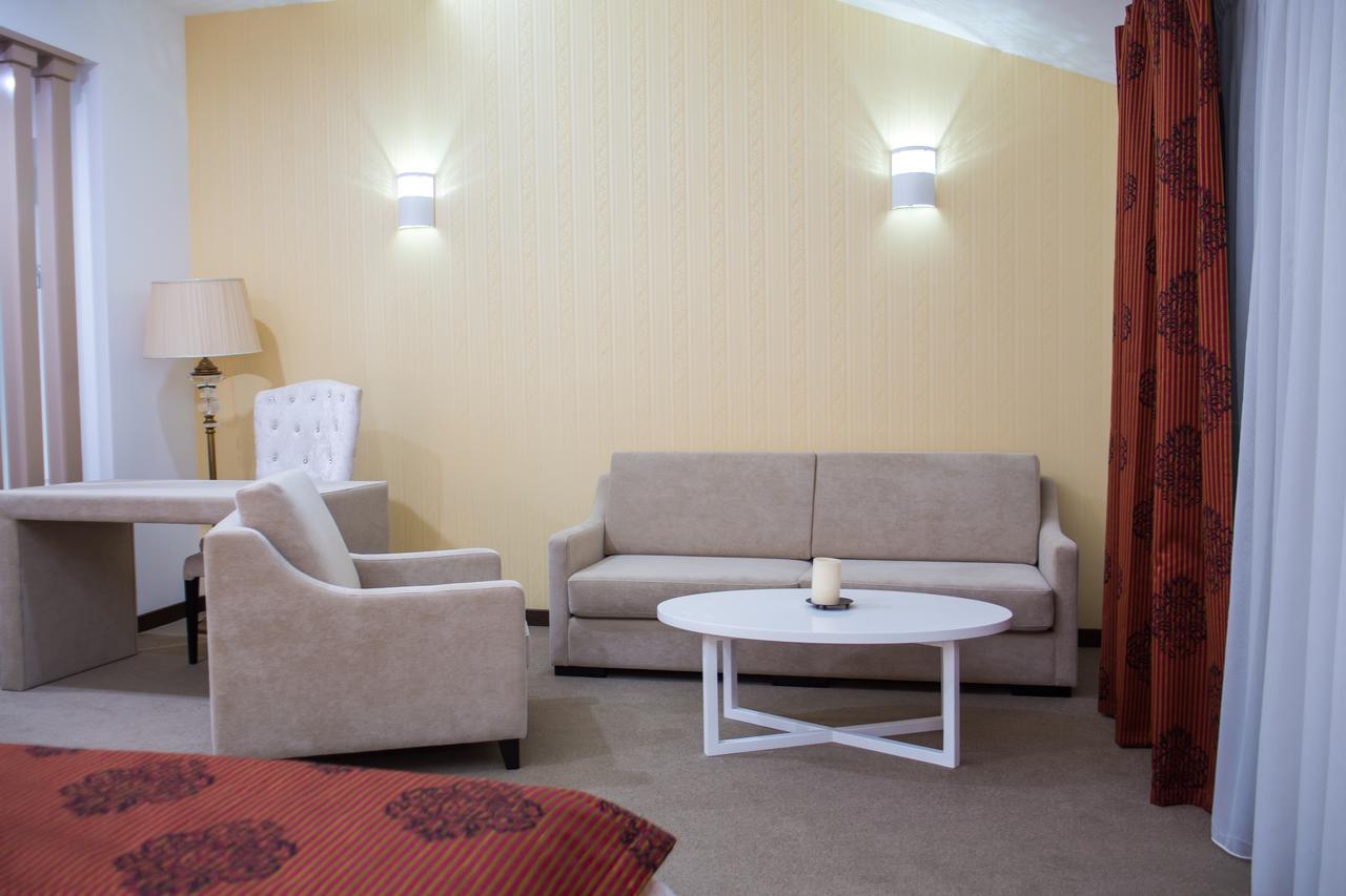 Santa Quaranta Premium Resort Sarandë Esterno foto