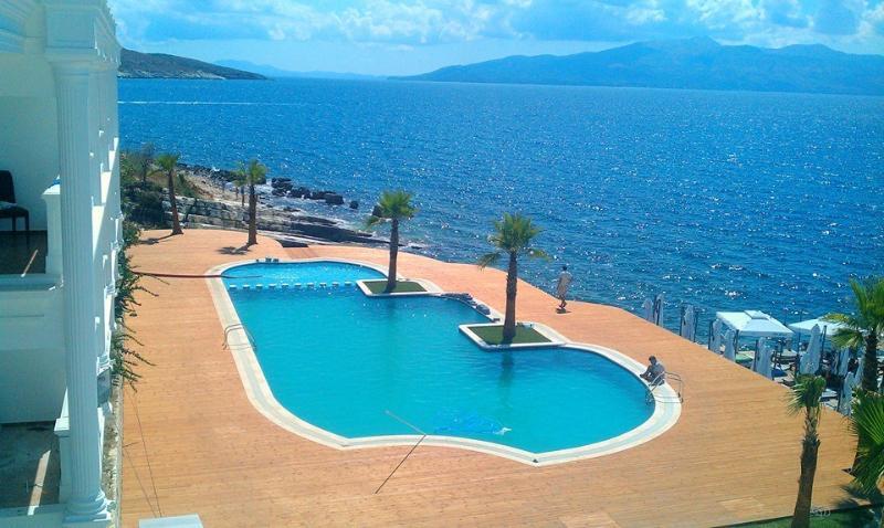 Santa Quaranta Premium Resort Sarandë Esterno foto